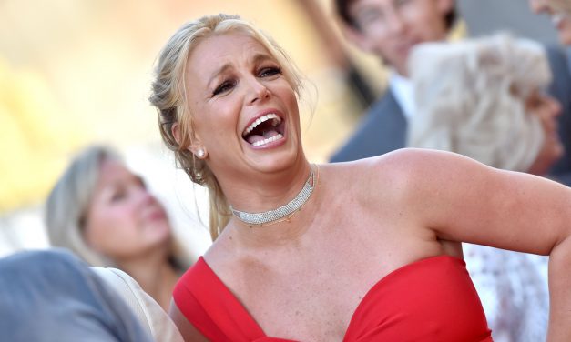 Luego de 13 años Britney Spears queda liberada de la tutela de su padre