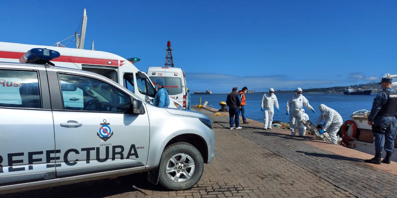 Desembarcan a tres tripulantes de un buque de bandera de Liberia con síntomas de Covid-19