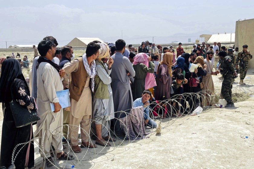 Se constató un pedido formal a Cancillería para que 15 familias afganas vengan a Uruguay