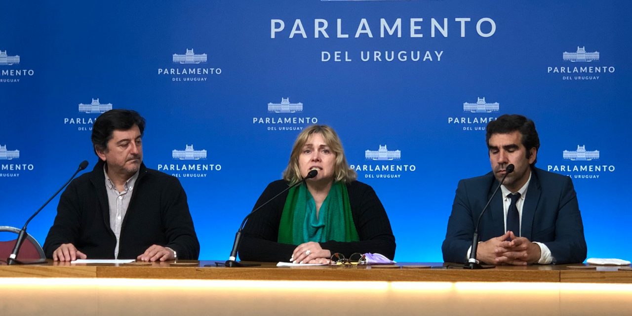 Diputados del FA aseguran sentirse «ninguneados» y se retiran de la investigadora por horas sindicales