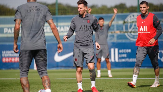 Messi sufre una contusión ósea en la rodilla y se espera nuevo estudio para conocer entidad