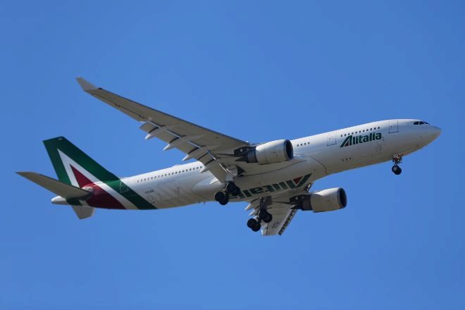 Se registró el último vuelo de la historia de Alitalia; mira los emotivos videos de despedida