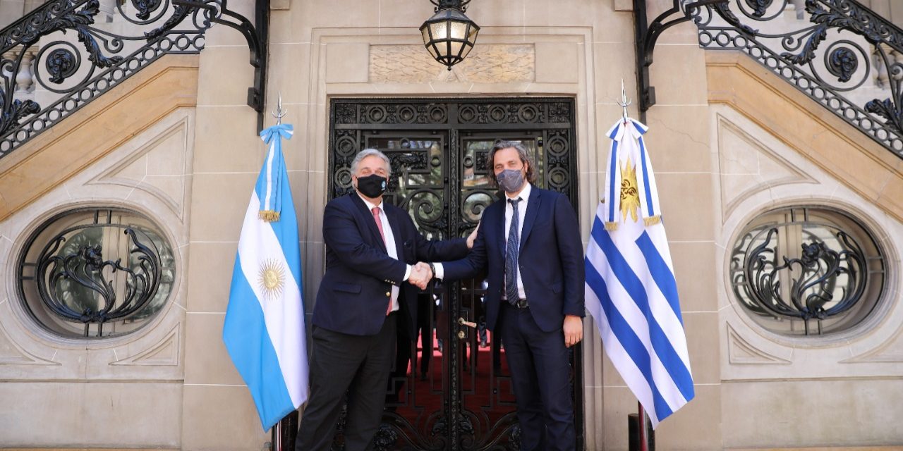 Bustillo se reunió por primera vez con el canciller argentino Cafiero
