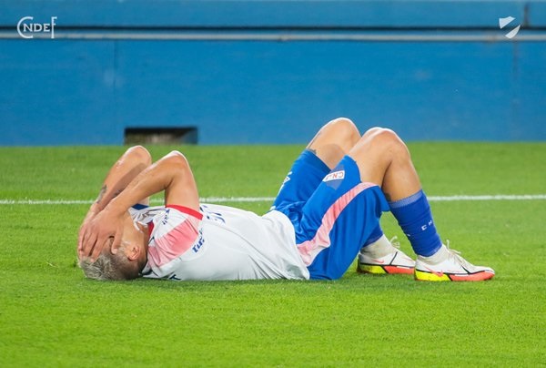 Ocampo con leve esguince de rodilla y en duda para el clásico