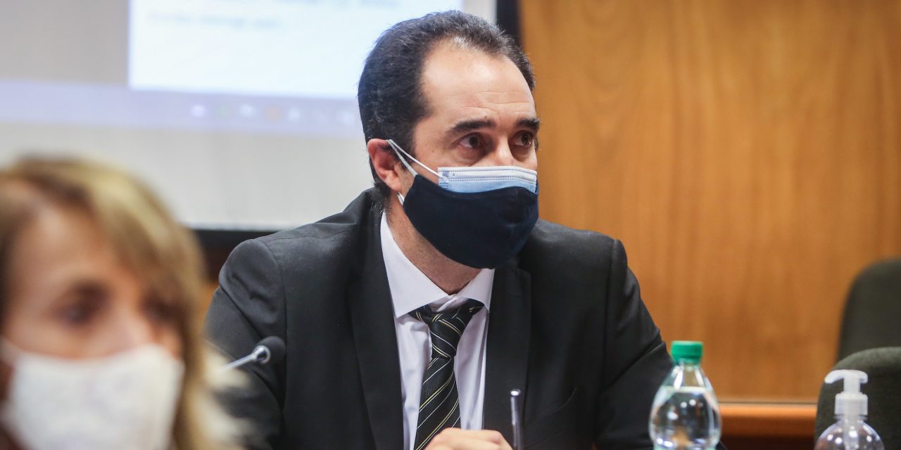 Salinas transmitió a Comisión de Salud que “el objetivo es preservar” Casa de Galicia, dijo Niffouri