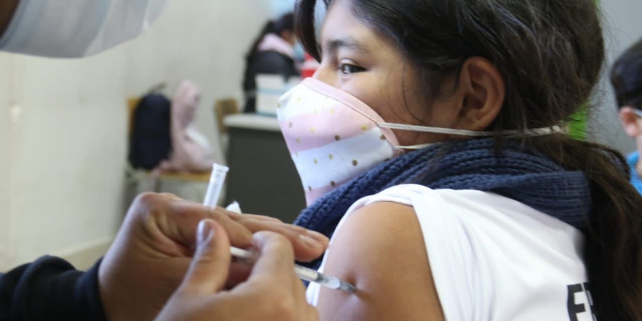 Vacunación a niños de entre 5 y 11 años comenzará con población de riesgo en 2022