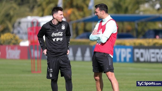 Scaloni sobre Messi: «Está a disposición y a la tarde tomaremos la última decisión»