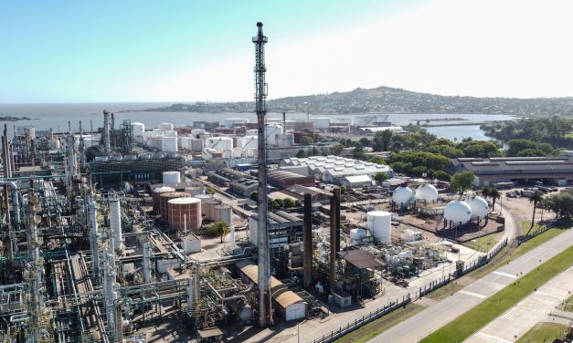 Problemas en refinería de La Teja retrasa la producción de supergás