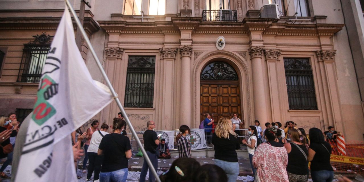 Trabajadores de Casa de Galicia aceptaron propuesta del MSP; 840 serían absorbidos por otras instituciones