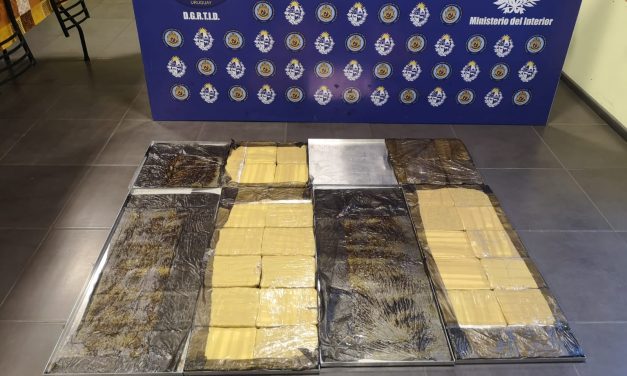 Encuentran casi 40 kilos de cocaína en una encomienda internacional en el Aeropuerto de Carrasco