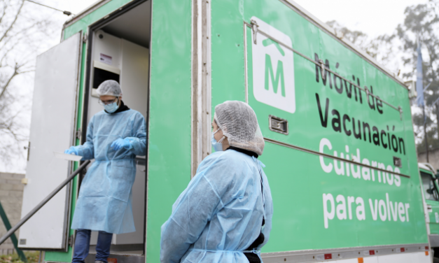 Vacunarán contra el Covid-19 en ferias de Montevideo sin previa agenda