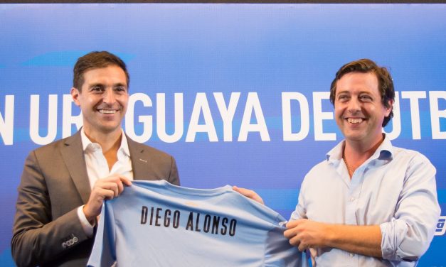 Alonso fue presentado como técnico de Uruguay: «Continuar con el legado Tabárez es una responsabilidad hermosa»