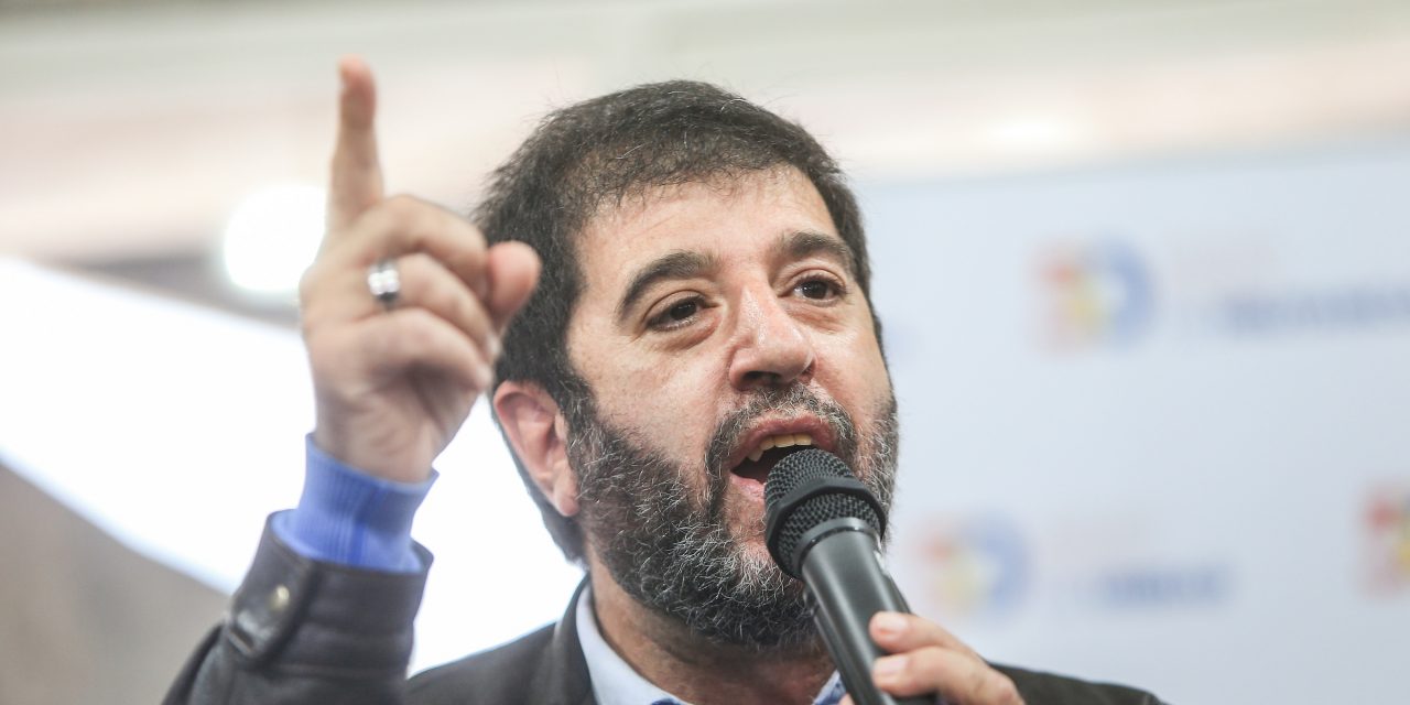 Pereira cuestionó “comentario político” de Lacalle porque “no puede estar en campaña”