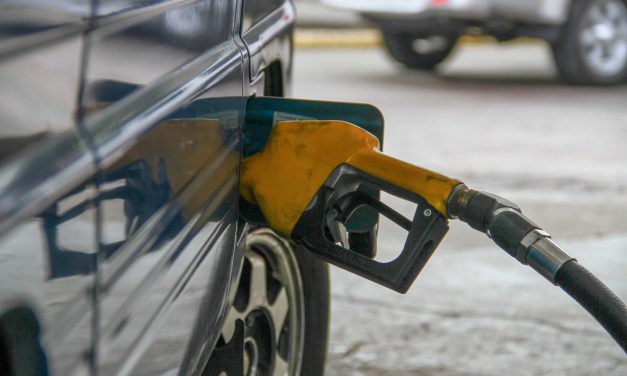 Ursea indica un nuevo aumento del precio de los combustibles: $3 para la nafta y 10$ para el gasoil