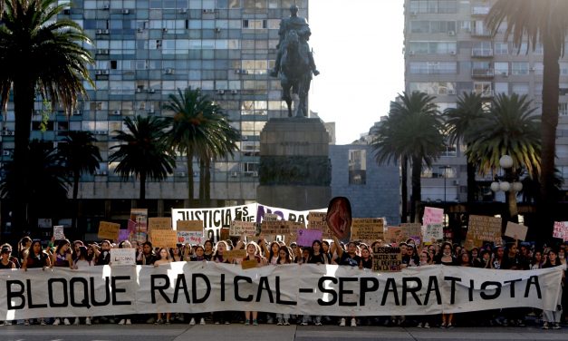 Día de la Mujer: multitudinaria marcha por las calles de Montevideo