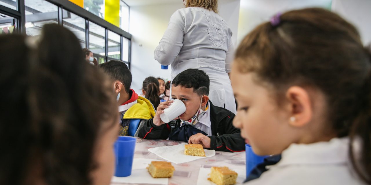 Más de 200.000 alumnos recibieron alimentación escolar en 2023