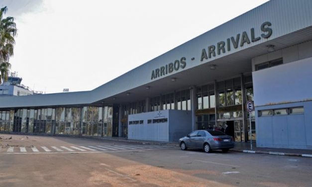 Viejo aeropuerto de Carrasco: gobierno llamará a licitación y trasladará al Comando de Fuerza Aérea