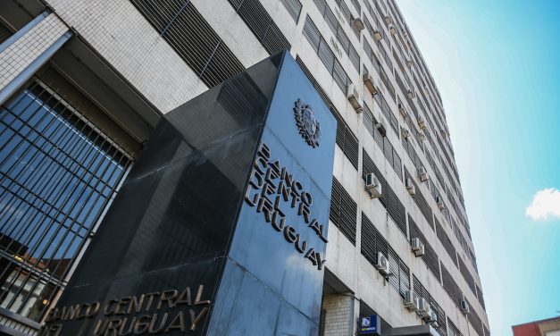 Banco Central del Uruguay anunció suba de tasas y bajó el dólar