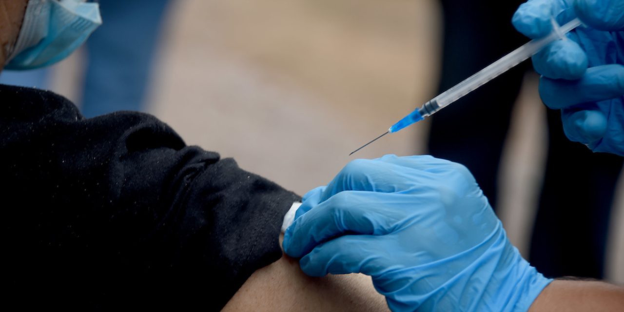MSP abrió agenda para cuarta dosis de vacuna contra covid a personas entre 18 y 49 años
