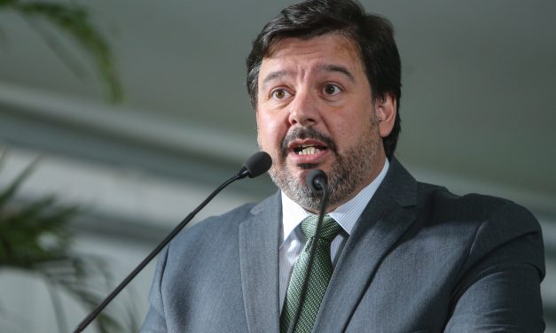 Renunció el ministro Adrián Peña: “No hay disculpas para el error que cometí”