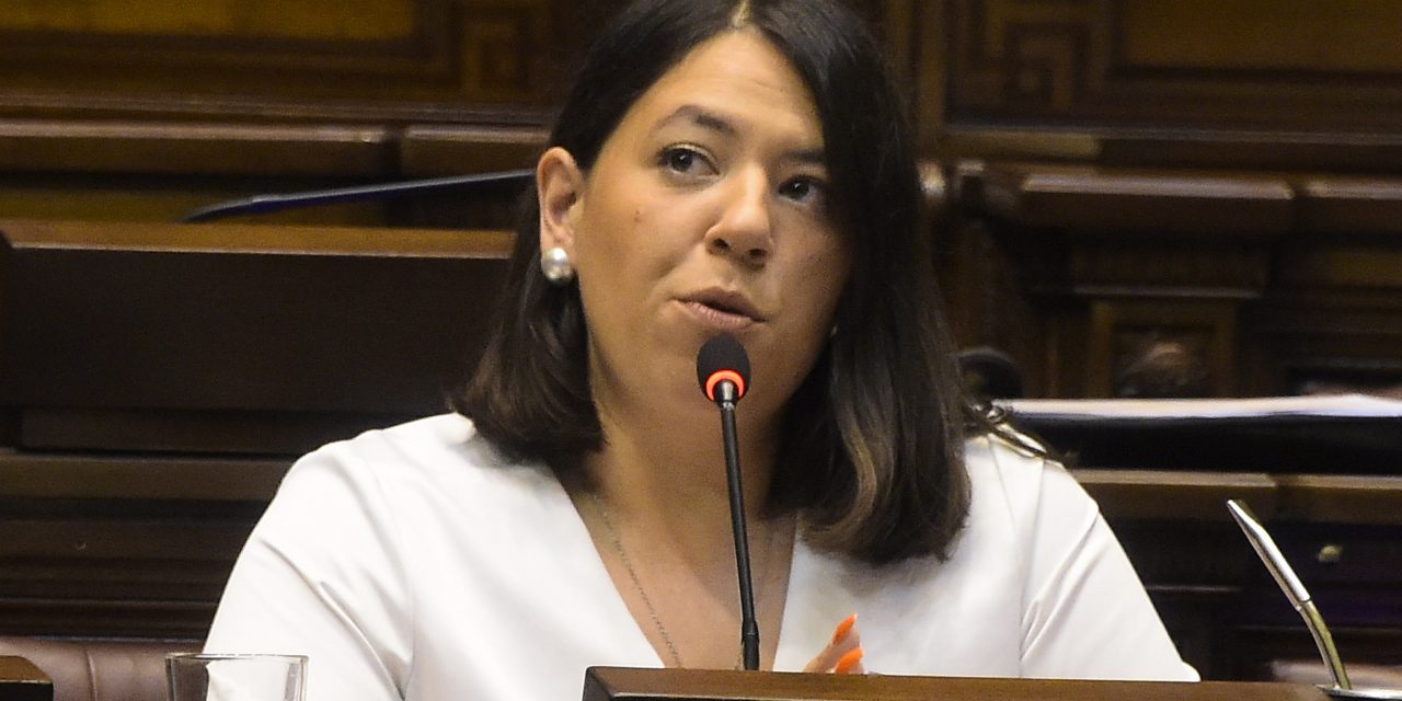 Diputada Díaz en Uruguay todavía hay personas que «no pueden ejercer plenamente el derecho a la vestimenta»