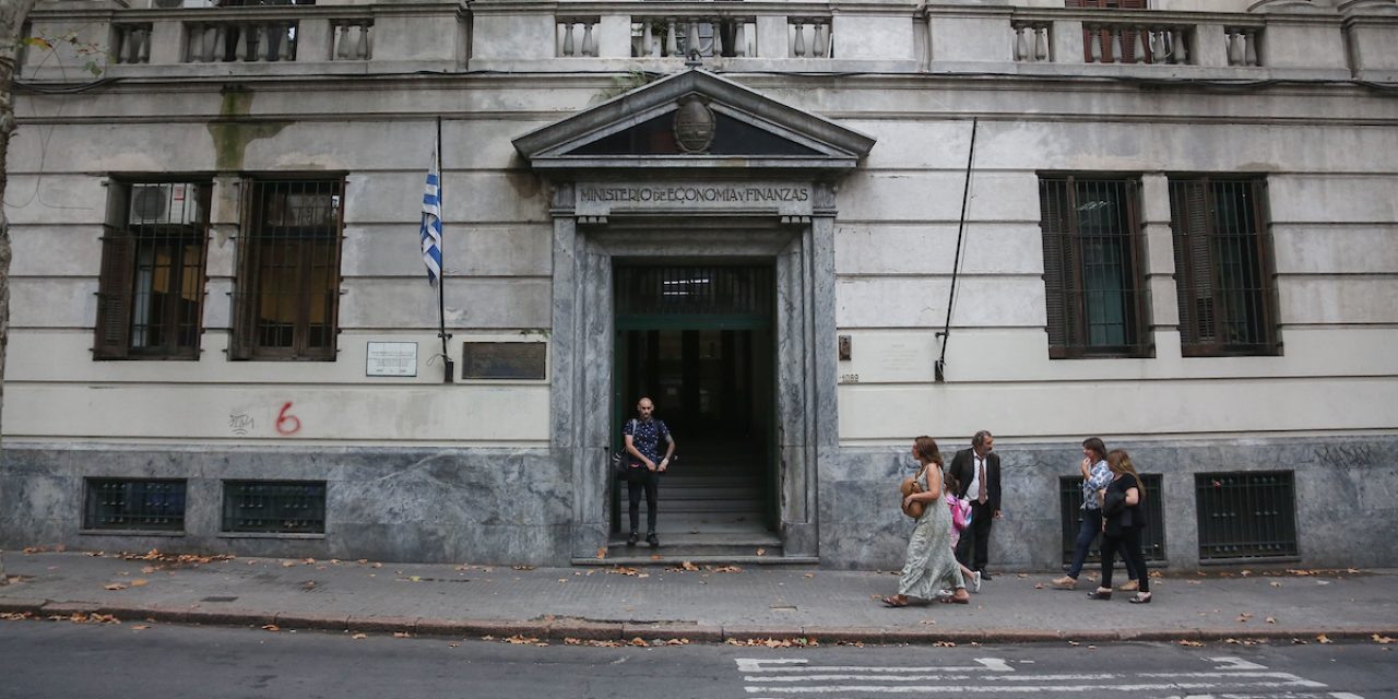 A 20 años de la crisis del 2002: ¿cómo salió adelante Uruguay de la mayor crisis financiera de su historia?