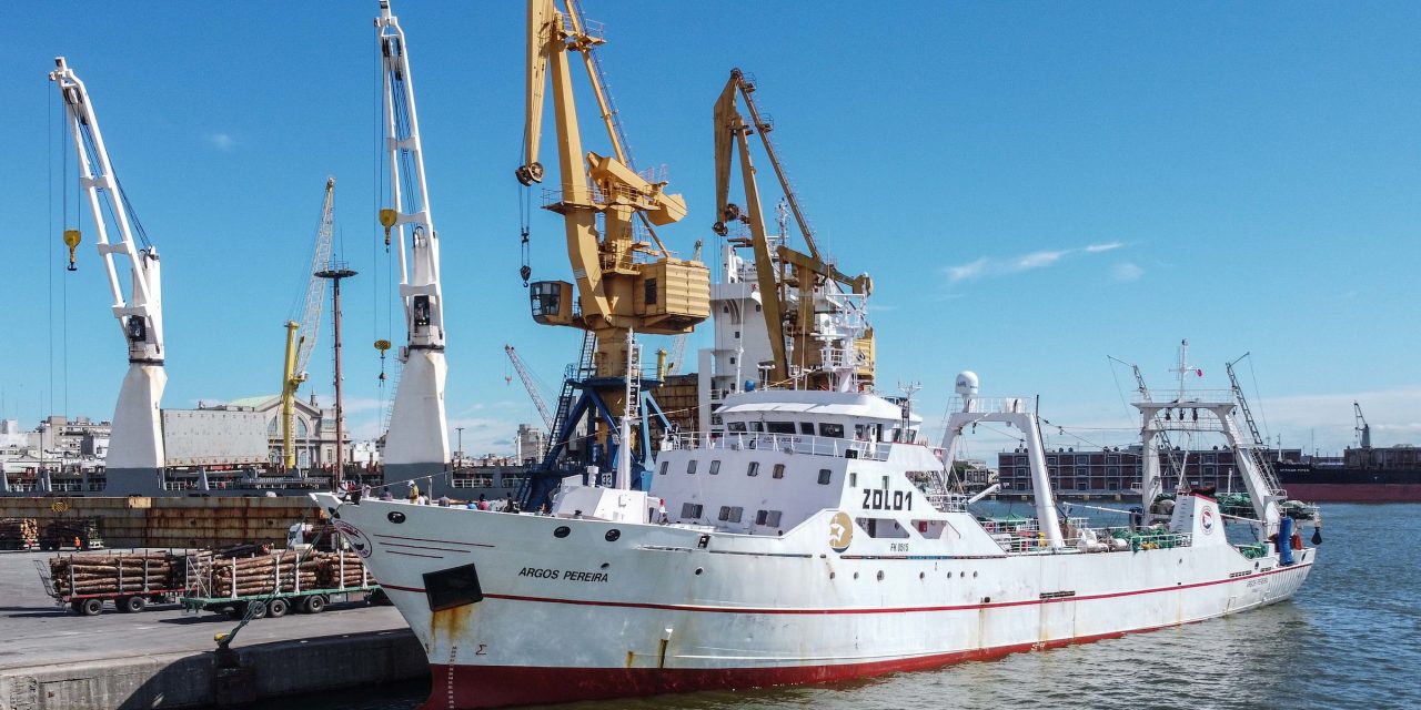Fiscal archivó la causa del buque pesquero chino detenido por la Armada