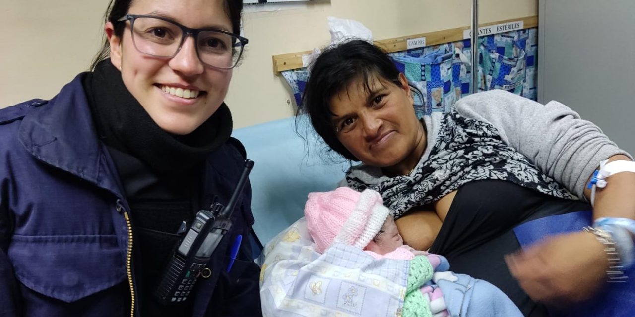 Policías asistieron con éxito parto de una mujer  en el barrio Casavalle