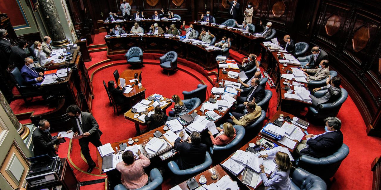 Senado aprobó por unanimidad proyecto de rebaja impositiva; este miércoles vota Diputados