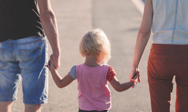 Tenencia compartida: organizaciones sociales afirman que «es una medida de violencia contra los niños por parte del Estado»