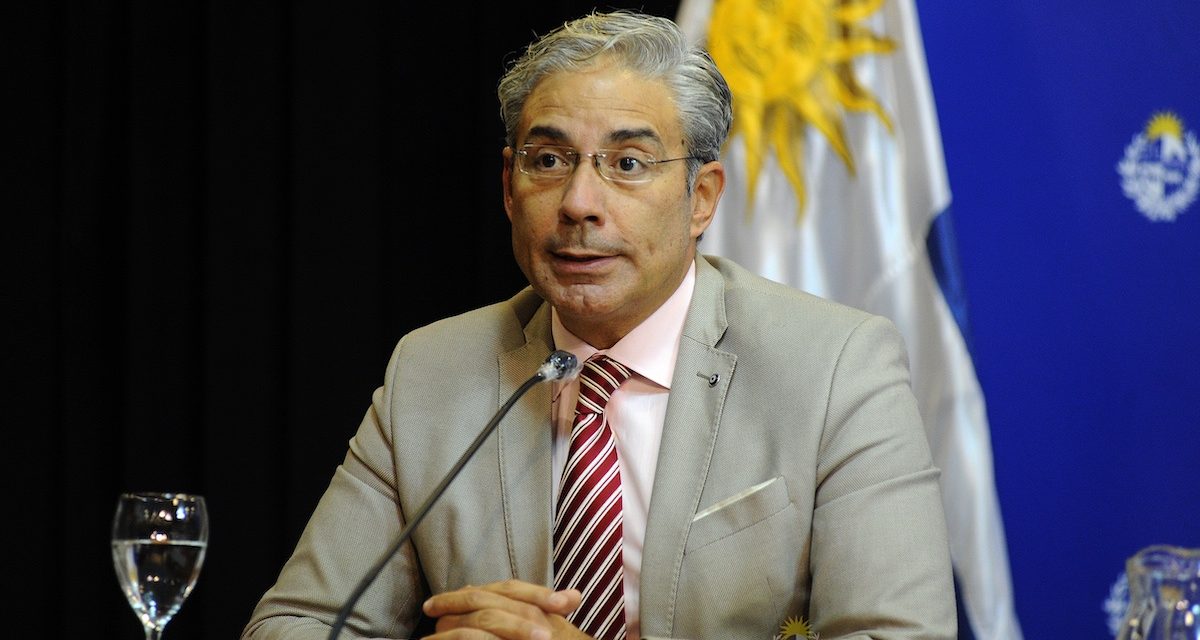 Silva criticó al segundo gobierno de Vázquez por no suspender asignaciones familiares por inasistencias
