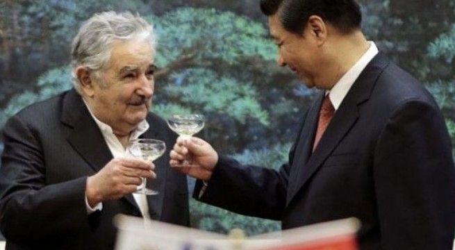 José Mujica: «Estoy de acuerdo en negociar» un TLC con China