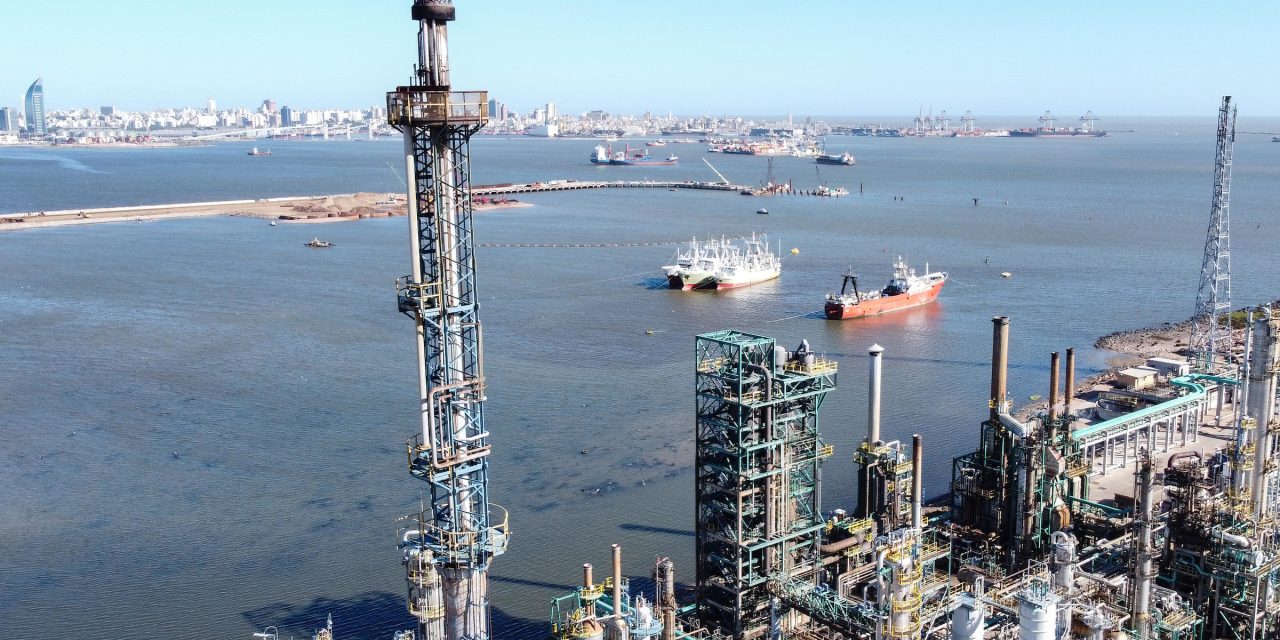 Ancap perderá U$S 5 millones por medidas gremiales durante mantenimiento de refinería, según Stipanicic