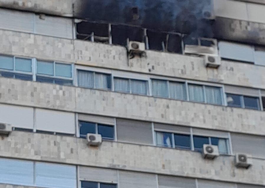 Una persona fallecida tras el incendio ocurrido en edificio céntrico de Montevideo