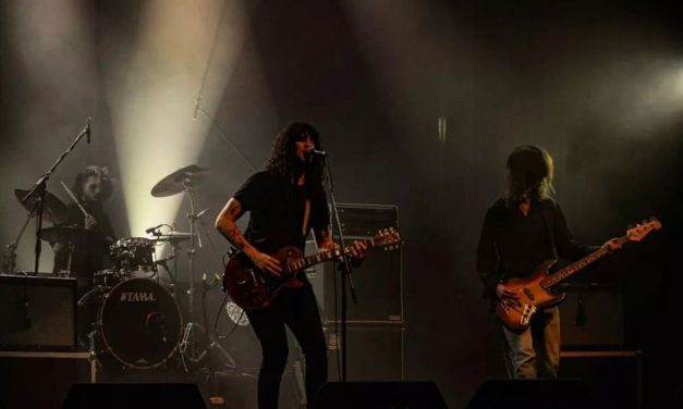 Perfectos Desconocidos, la banda uruguaya que revive el hard rock en el escenario