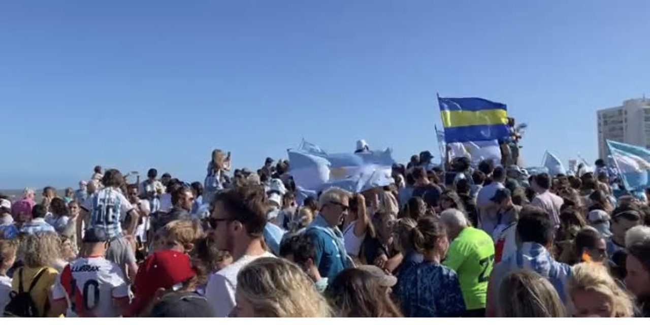 Festejos en Uruguay por la victoria de Argentina