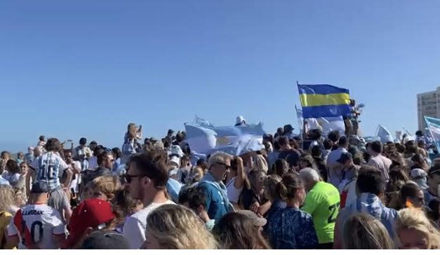 Festejos en Uruguay por la victoria de Argentina