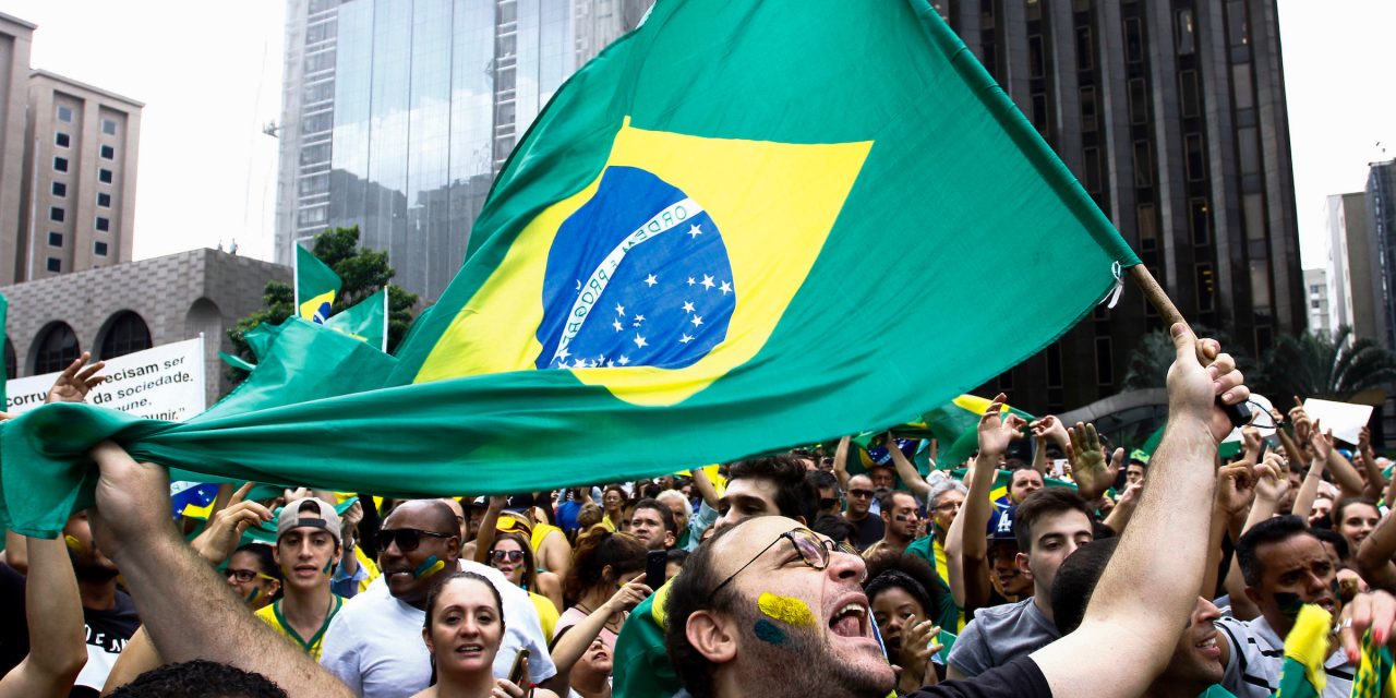 Corte Suprema de Brasil separó del cargo al gobernador de Brasilia