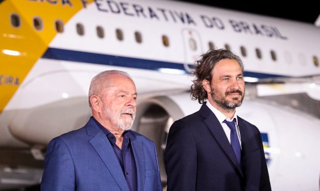 Lula aterrizó en Argentina para «retomar la sociedad» entre las dos naciones