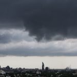 Inumet alertó por “tormentas puntualmente fuertes” en el sur y este del país