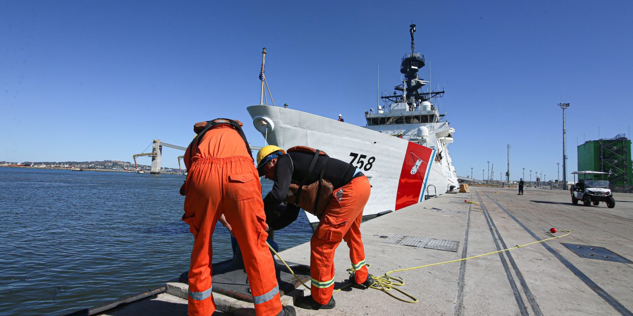Barco de la guardia costera estadounidense arribó al Puerto de Montevideo con el objetivo de “contrarrestar” la pesca ilegal