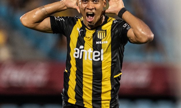 Peñarol le ganó a La Luz en un partido que tuvo de todo y es líder