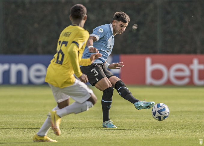 Uruguay buscará ante Venezuela en el Sudamericano Sub 20 clasificar al mundial de la categoría: El análisis de Richard Arce