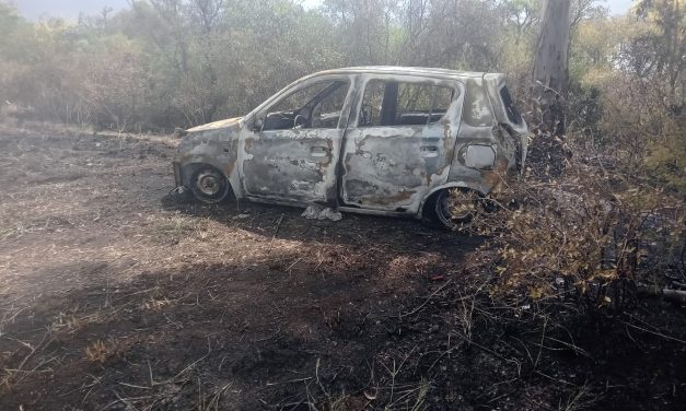 Investigan el hallazgo de un cuerpo en un auto incendiado en Salto