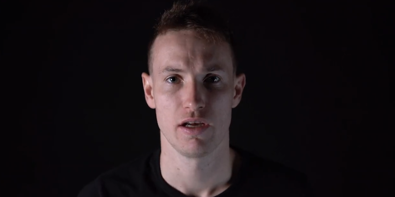 Jugador checo asume su homosexualidad y se convierte en el primer futbolista de LaLiga en hacerlo
