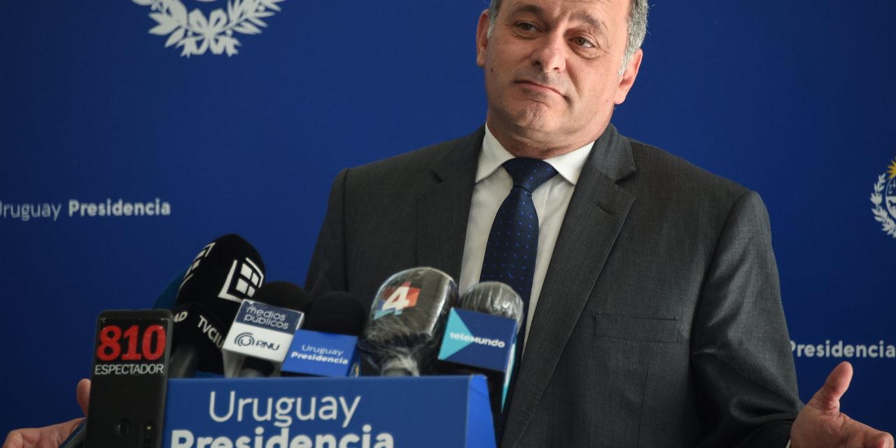 “El gobierno no trabaja en función de las encuestas”, aseguró Delgado