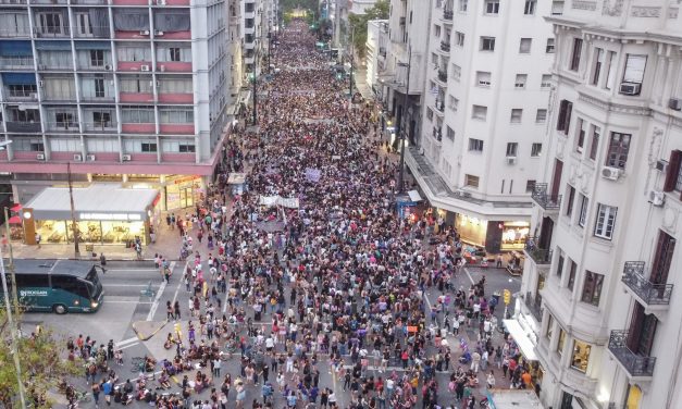 Miles de personas marcharon por el 8M y reivindicaron igualdad de derechos