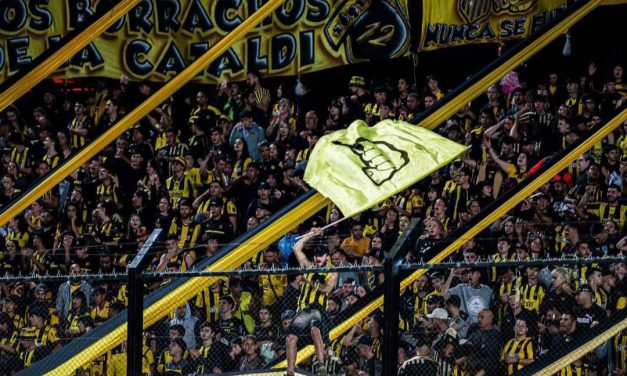 El clásico del sábado se jugará a estadio lleno y pintado en dos colores