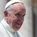 Papa Francisco tiene infección respiratoria y estará “algunos días” internado