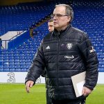 ¿Marcelo Bielsa se pone la pilcha de la Selección Uruguaya?